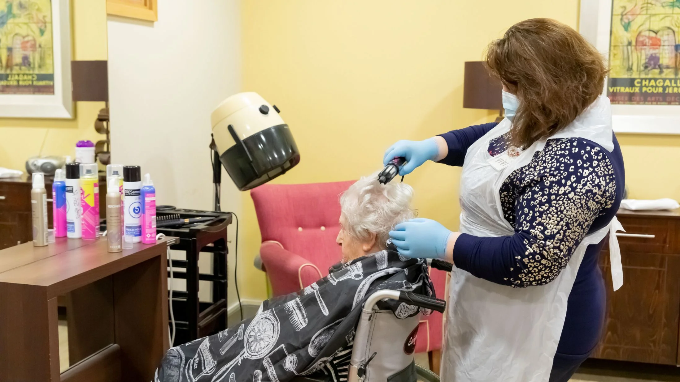 Otto Schiff care home hairdresser Otto Schiff care home hairdresser