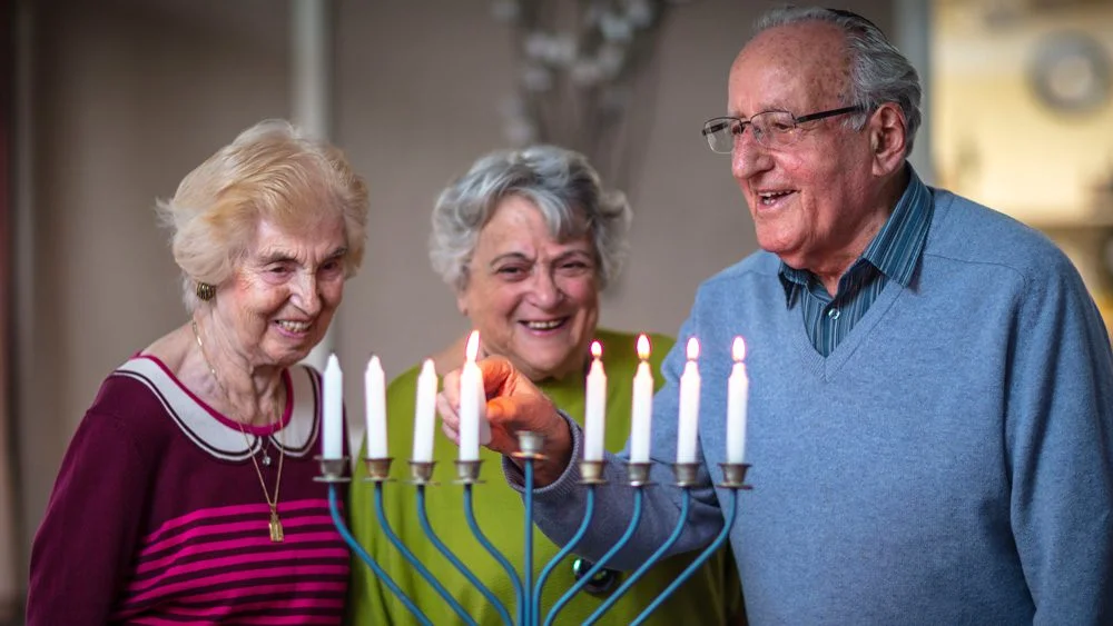 Story 4 Ivor Chanukah