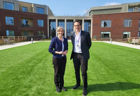 Daisy Cooper MP visits Sandringham listing